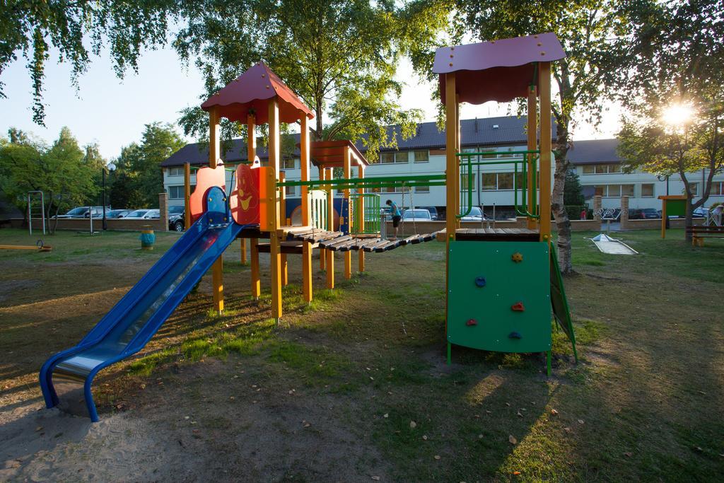 Hotel Niedzwiadek Вдзыдзе-Кишевске Экстерьер фото