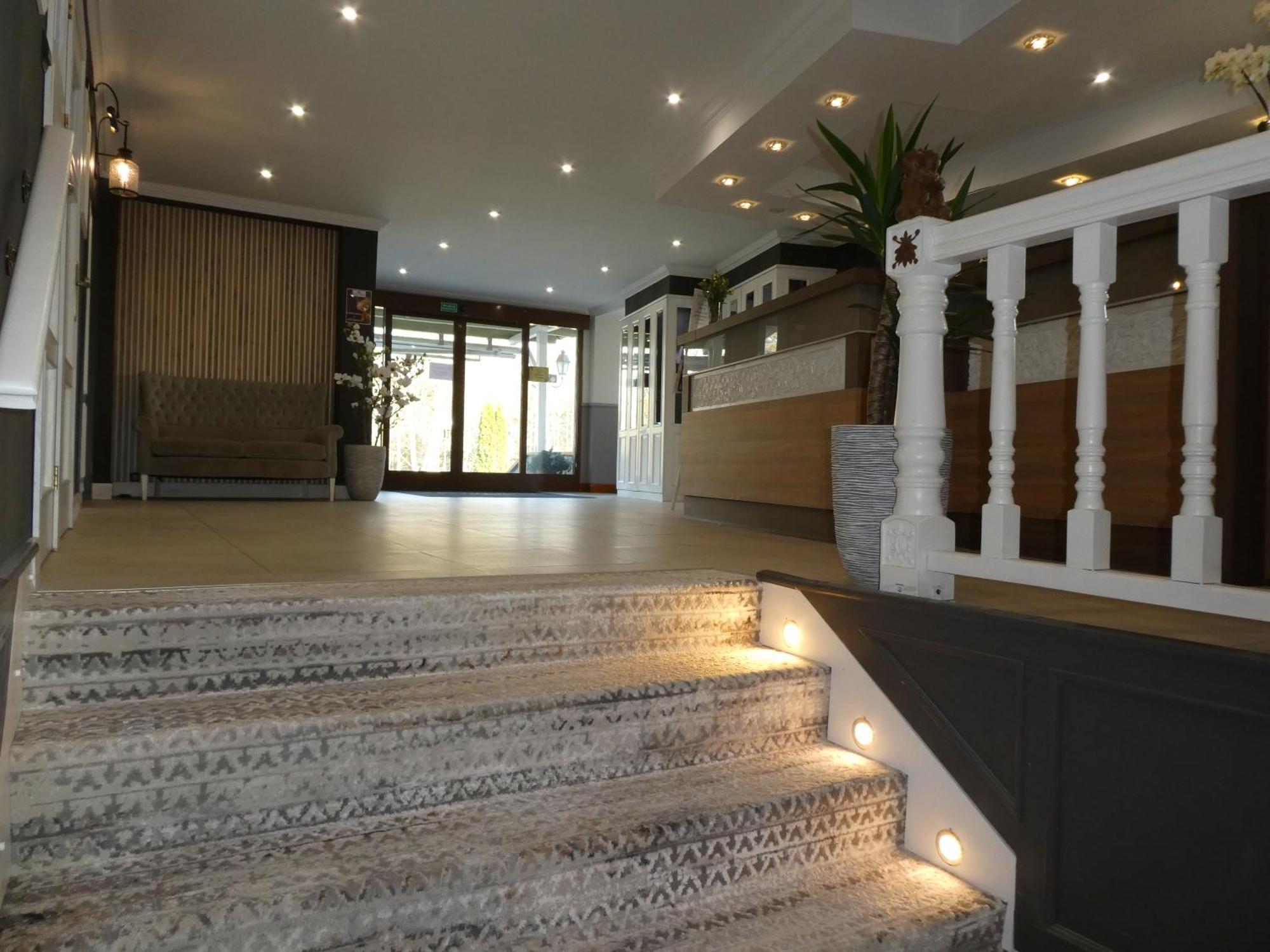 Hotel Niedzwiadek Вдзыдзе-Кишевске Экстерьер фото